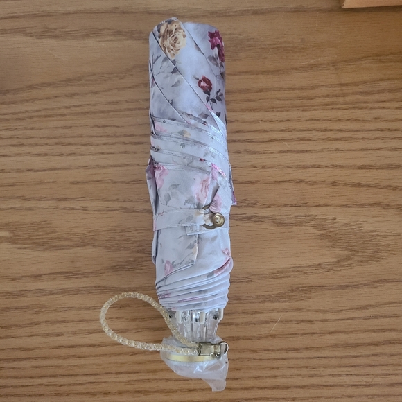 Floral Umbrella with Matching Cover - Picture 4 of 8